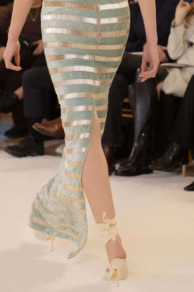 Look 74